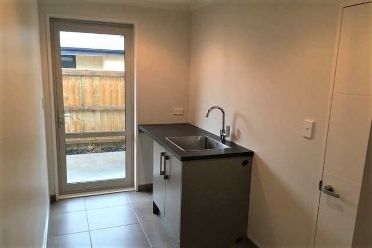 Photo of property in 28 Huntingdon Drive, Rangiora, 7400