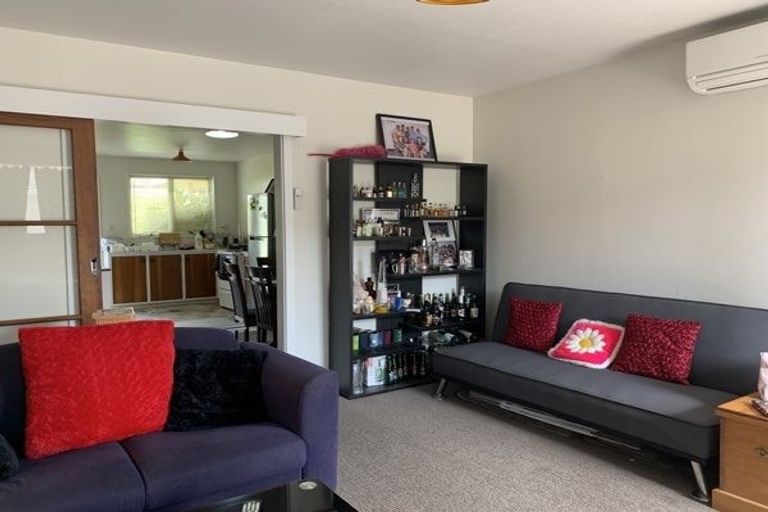 Photo of property in 2/15 Avonhead Road, Avonhead, Christchurch, 8042