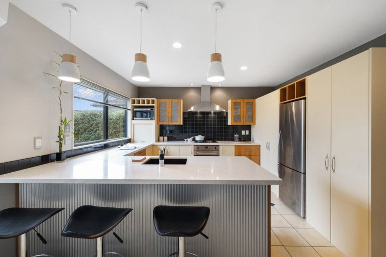 Photo of property in 27 Lansell Drive, East Tamaki Heights, Auckland, 2016