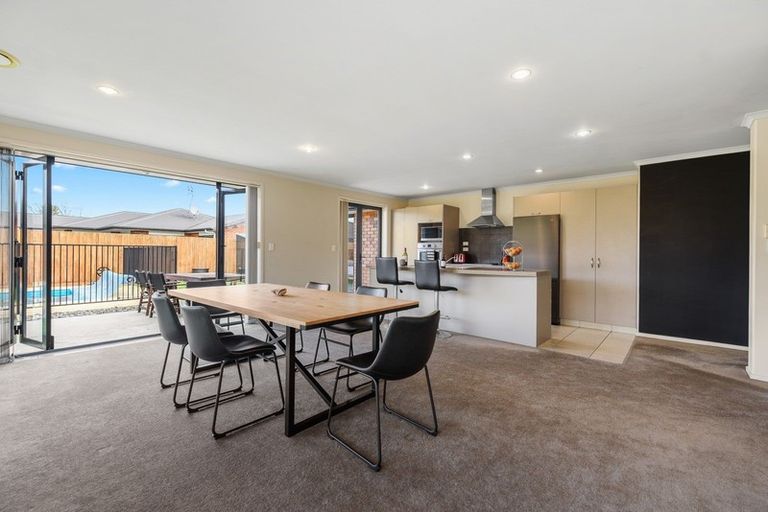 Photo of property in 42 Winchester Place, Rototuna North, Hamilton, 3210