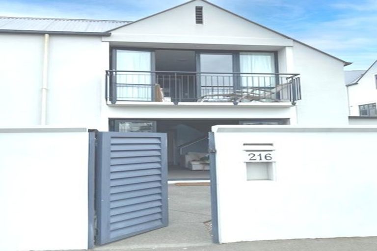 Photo of property in 216 Gloucester Street, Christchurch Central, Christchurch, 8011