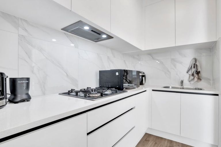 Photo of property in 9 Puruatanga Drive, Flat Bush, Auckland, 2019