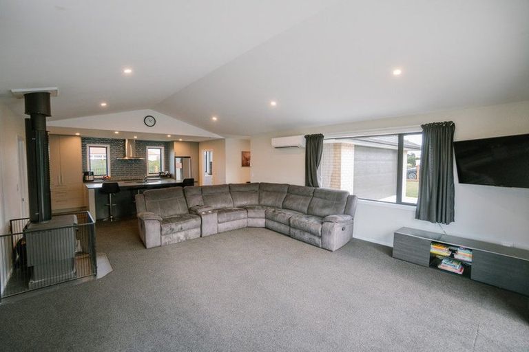 Photo of property in 149 Seaward Road, Edendale, 9825