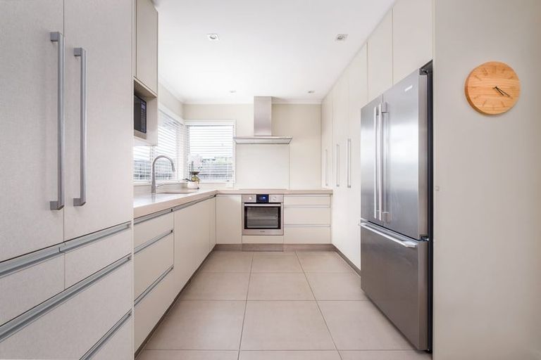 Photo of property in 2/77a Hinau Street, Riccarton, Christchurch, 8041