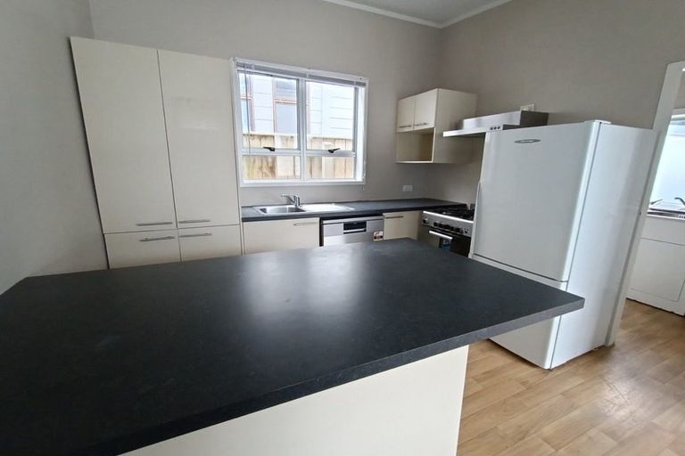 Photo of property in 10 Harper Street, Newtown, Wellington, 6021