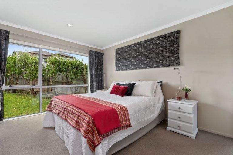 Photo of property in 11 Mermaid Mews, Red Beach, 0932