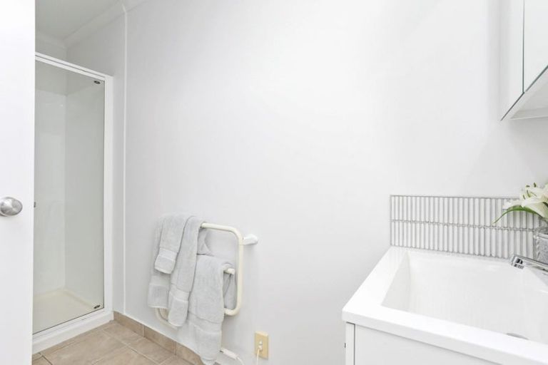 Photo of property in 15 Whitbourne Heights, Manurewa, Auckland, 2105