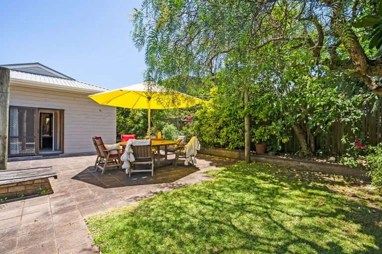 Photo of property in 10 Waetford Road, Matapouri, Whangarei, 0173