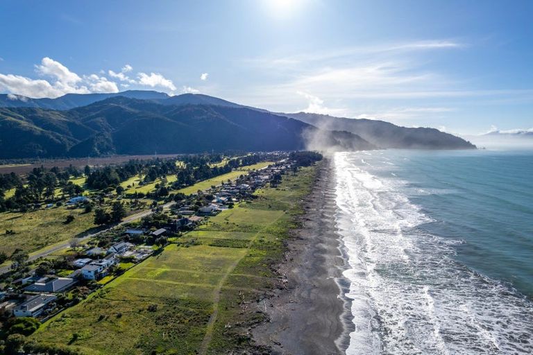 Photo of property in 156 Rarangi Beach Road, Rarangi, Blenheim, 7273