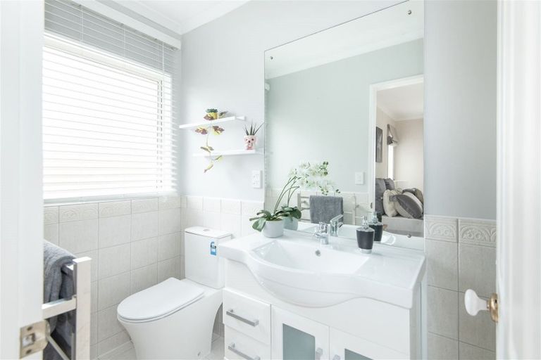 Photo of property in 18 Santa Ana Drive, Dannemora, Auckland, 2016