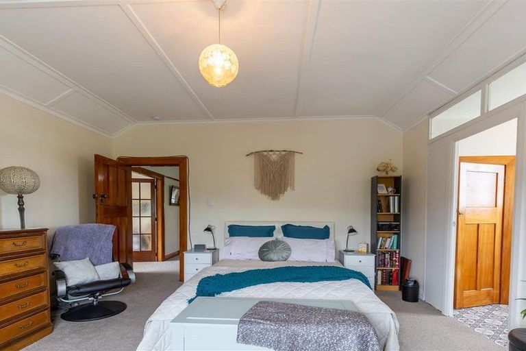 Photo of property in 17 Rhodes Street, Waimate, 7924