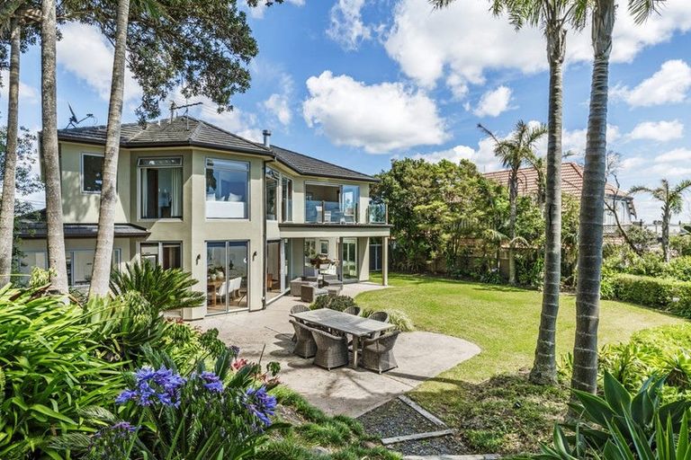 Photo of property in 24 Cliff Road, Torbay, Auckland, 0630