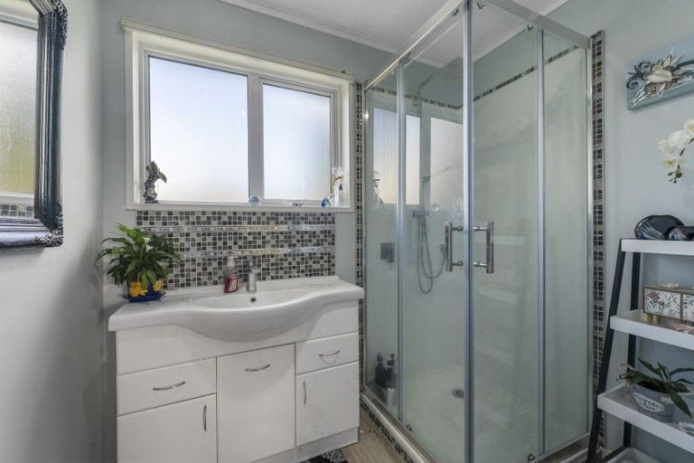 Photo of property in 116 Te Rangitautahanga Road, Turangi, 3334