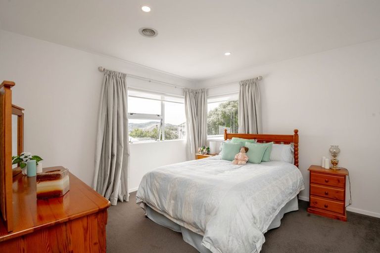 Photo of property in 7 Winsley Terrace, Churton Park, Wellington, 6037