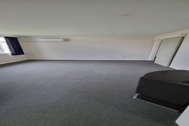 Photo of property in 18 Camp Street, Silverstream, Upper Hutt, 5019