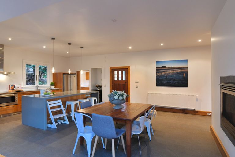 Photo of property in 103 Hackthorne Road, Cashmere, Christchurch, 8022