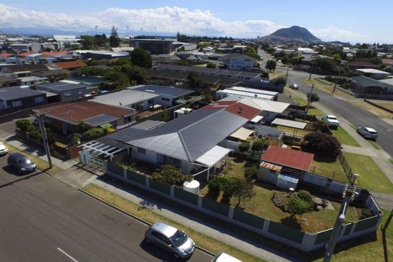 Photo of property in 11 Heath Street, Mount Maunganui, 3116