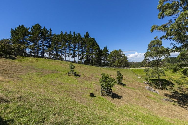 Photo of property in 189 Foley Quarry Road, Dairy Flat, Albany, 0792