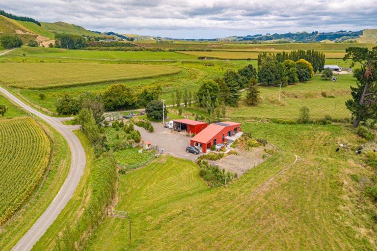 Photo of property in 944 Ruatangata Road, Whangaehu, Whanganui, 4581