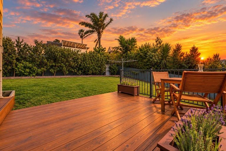 Photo of property in 52b Bay Street, Red Beach, 0932