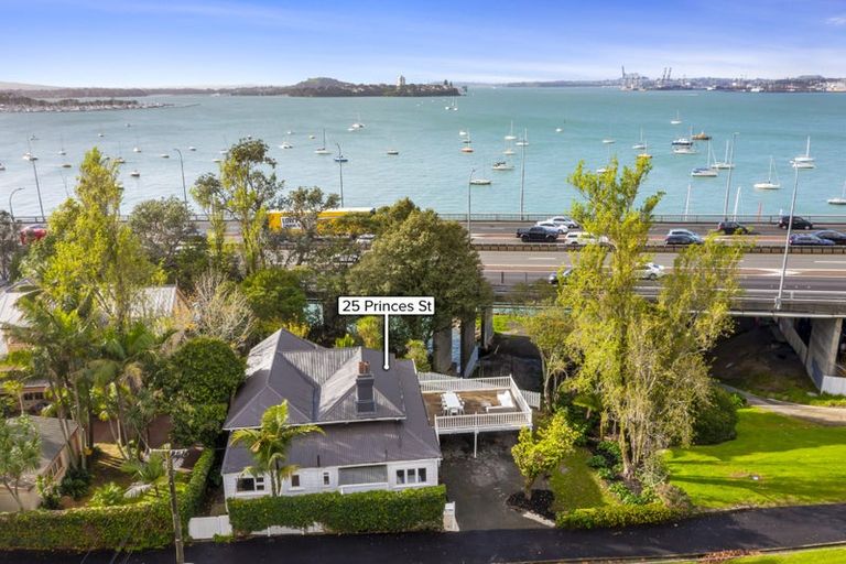 Photo of property in 25 Princes Street, Northcote Point, Auckland, 0627