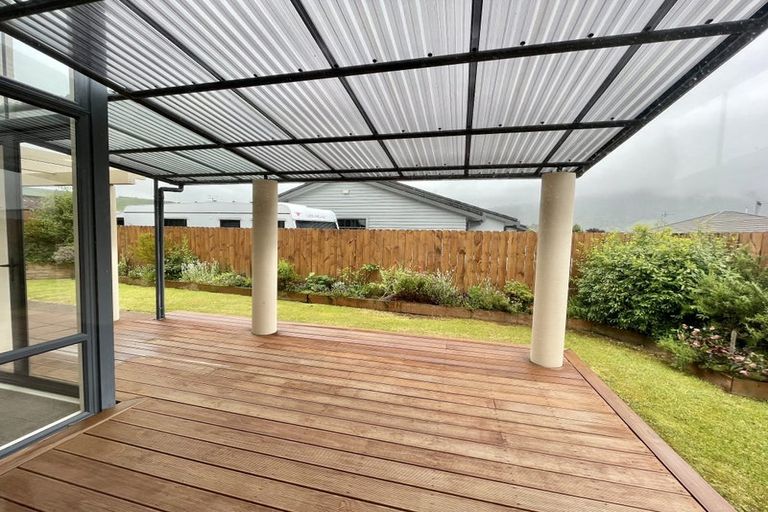Photo of property in 15 Hoyte Place, Pukehangi, Rotorua, 3015