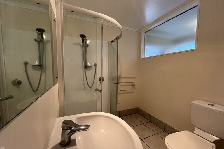 Photo of property in 40 Govett Avenue, Frankleigh Park, New Plymouth, 4310