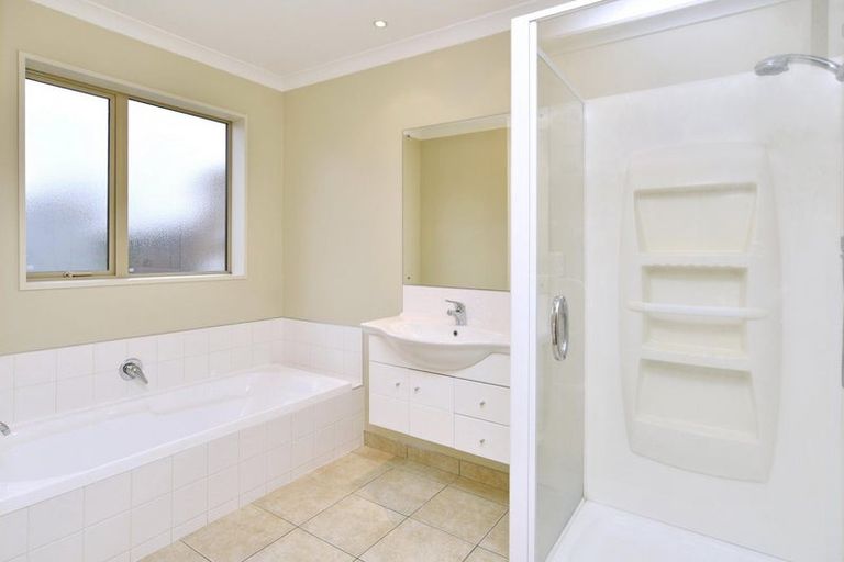 Photo of property in 11 Springside Place, Redwood, Christchurch, 8051