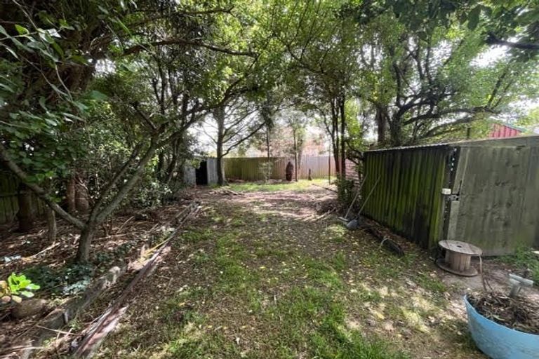 Photo of property in 7 Grove Road, Addington, Christchurch, 8024