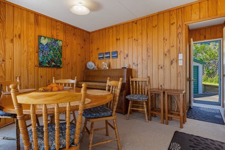 Photo of property in 42 Stratford Drive, Cable Bay, 0420