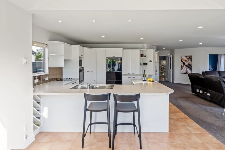 Photo of property in 140 Regent's Park Drive, Casebrook, Christchurch, 8051