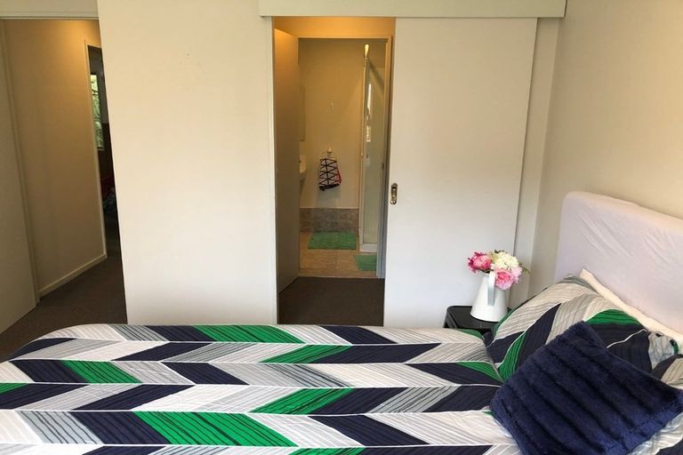 Photo of property in 3/51 Archers Road, Hillcrest, Auckland, 0629