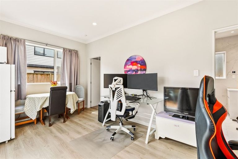 Photo of property in 18 Camp X Place, Whenuapai, Auckland, 0618