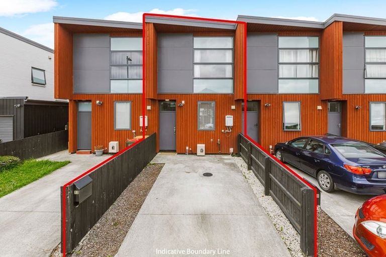Photo of property in 12 Dignity Street, Papakura, 2110