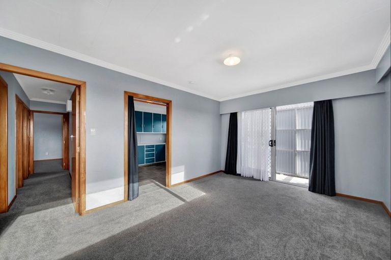 Photo of property in 303b Devon Street West, New Plymouth, 4310
