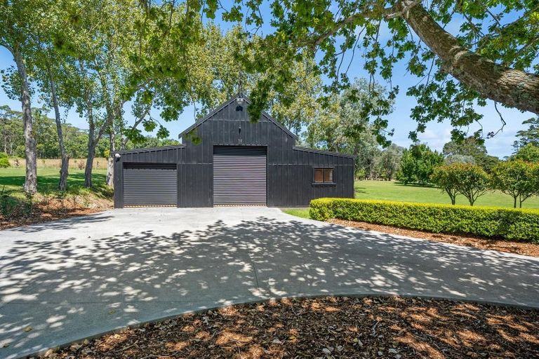 Photo of property in 44 Hardens Lane, Paremoremo, Auckland, 0632