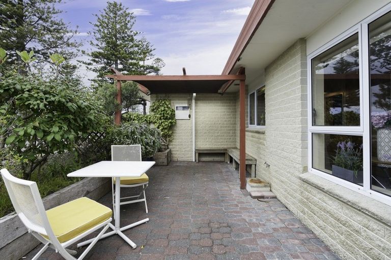 Photo of property in 477 Marine Parade, Napier South, Napier, 4110