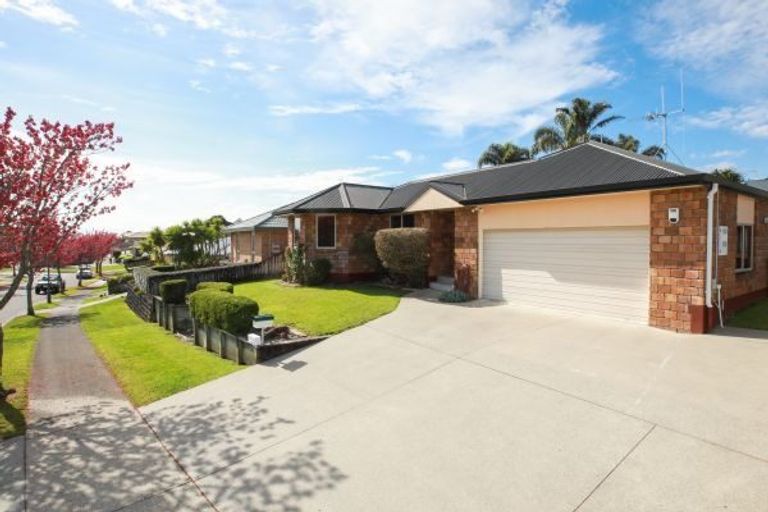 Photo of property in 33 Twickenham Place, Nawton, Hamilton, 3200