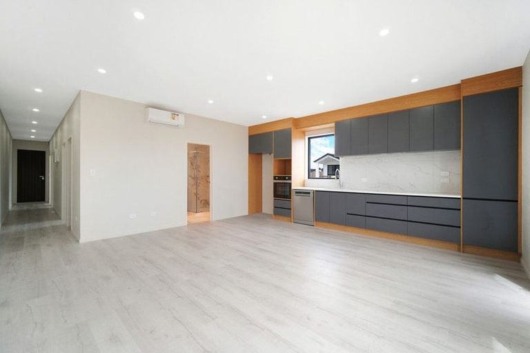 Photo of property in 20 Ihi Place, Karaka, 2578