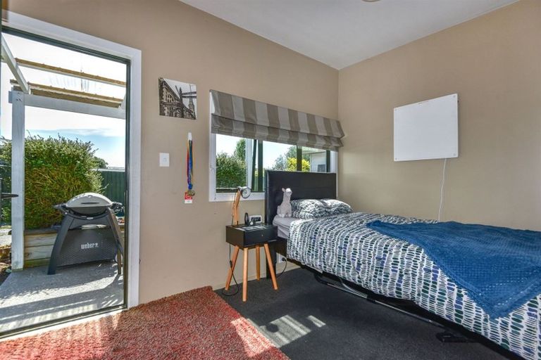 Photo of property in 42 Tyrone Street, Belfast, Christchurch, 8051