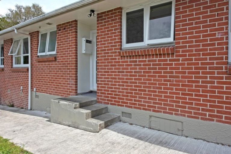 Photo of property in 2/76 Clouston Park Road, Clouston Park, Upper Hutt, 5018