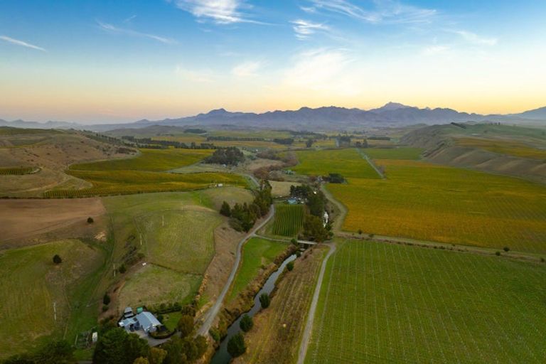 Photo of property in 265 Cable Station Road, Blind River, Seddon, 7285