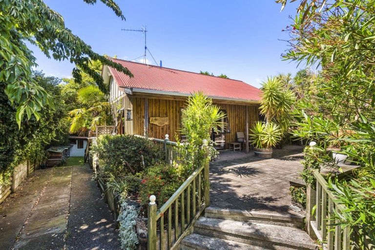 Photo of property in 23 Tennis Court Road, Raumati South, Paraparaumu, 5032