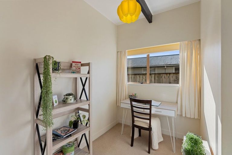 Photo of property in 4 Sunny Glen, Waikanae, 5036