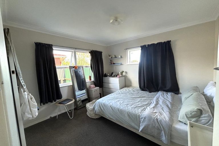 Photo of property in 2 Selwyn Street, Levin, 5510