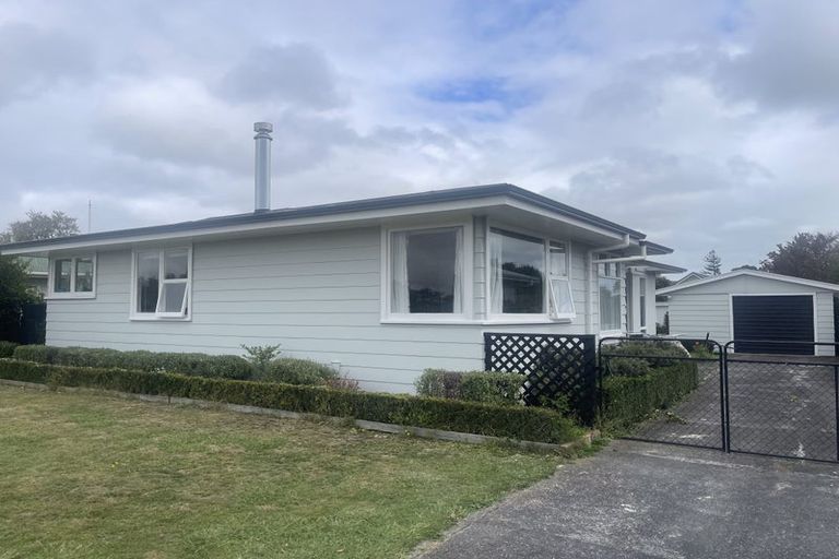 Photo of property in 19 Fisher Place, Carterton, 5713