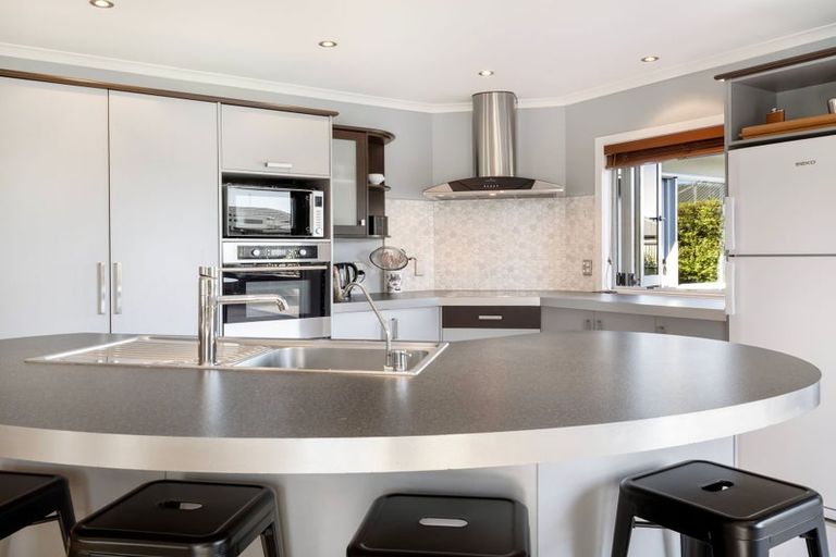 Photo of property in 3 Bouvardia Avenue, Milson, Palmerston North, 4414