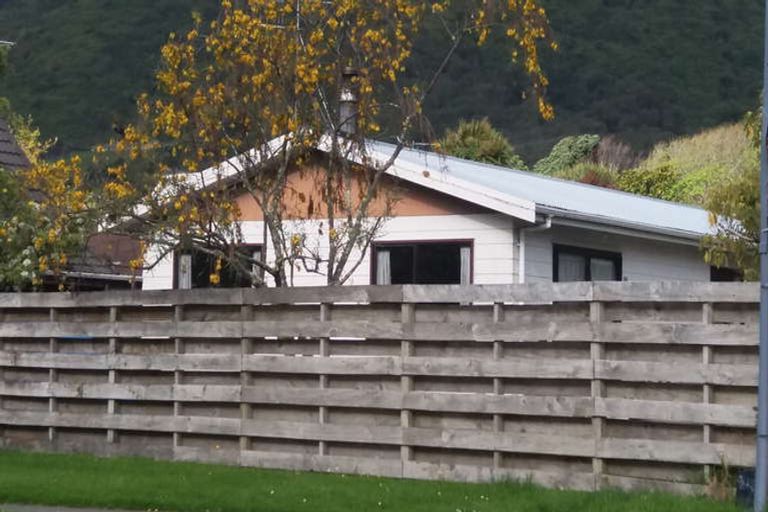 Photo of property in 31b Utauta Street, Waikanae, 5036