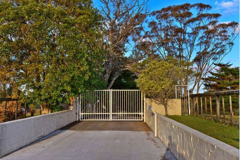 Photo of property in 136 Okura River Road, Okura, Albany, 0792