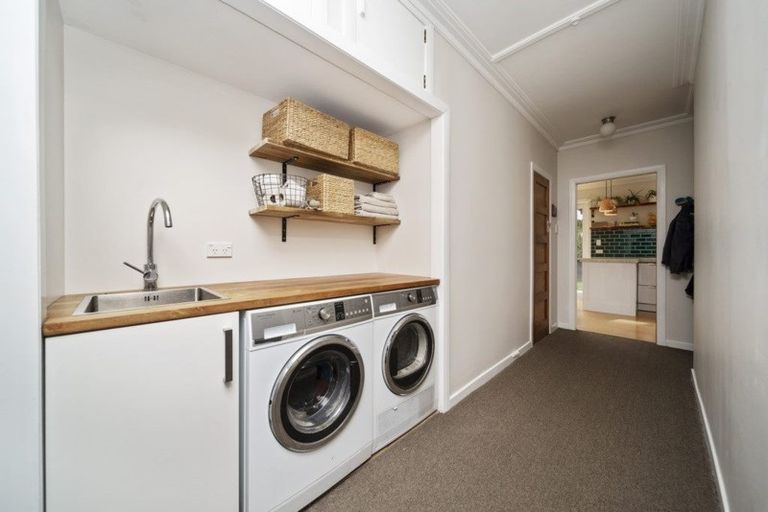 Photo of property in 388a Saint Aubyn Street, Moturoa, New Plymouth, 4310